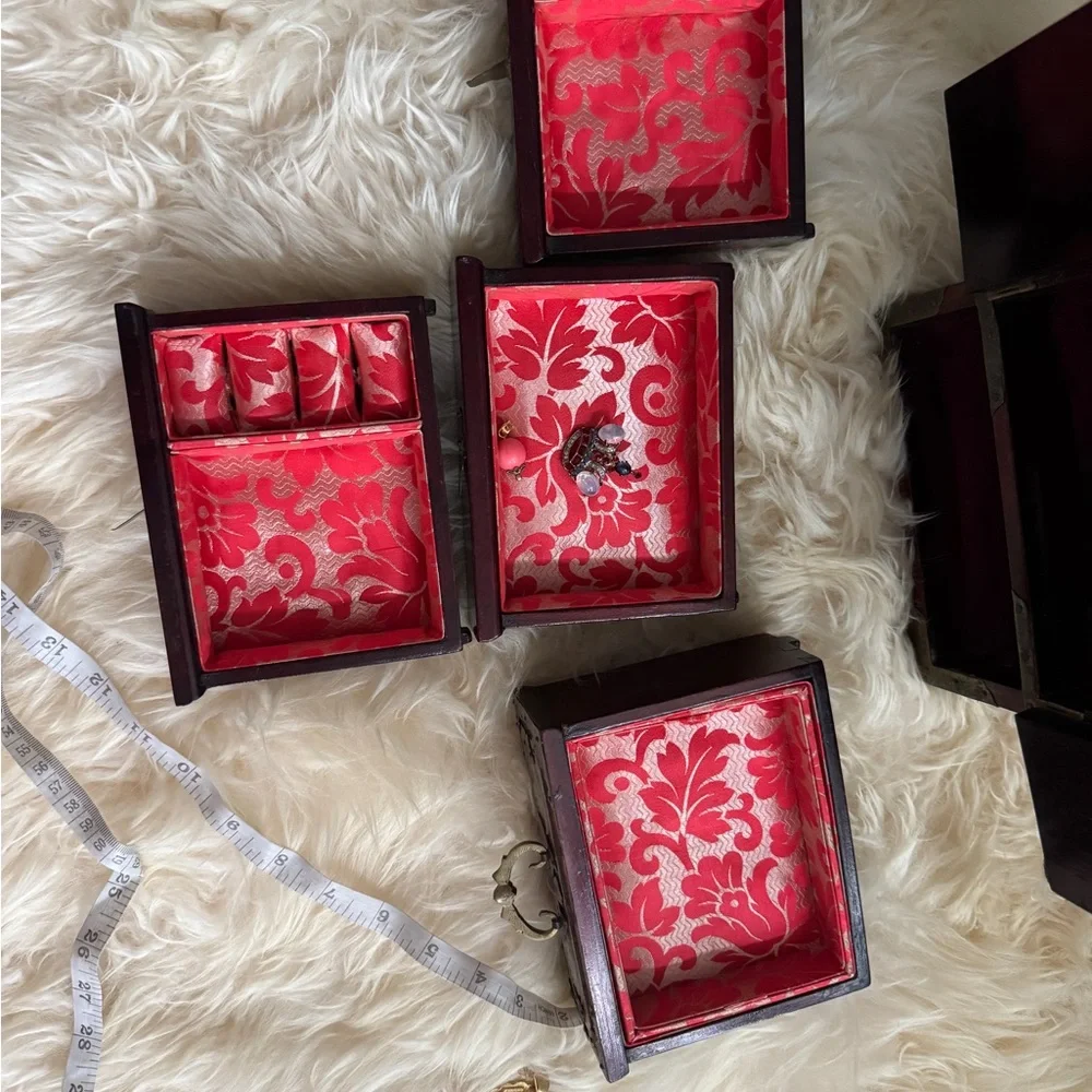 Vintage Wooden Jewelry Box with Brass Accents - Picture 7 of 8